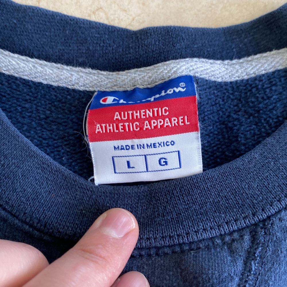 VINTAGE Champion Navy Blue Oversized Crew Classic - Picture 7 of 11